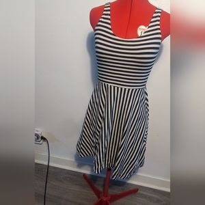 Shana black and white striped dress size medium